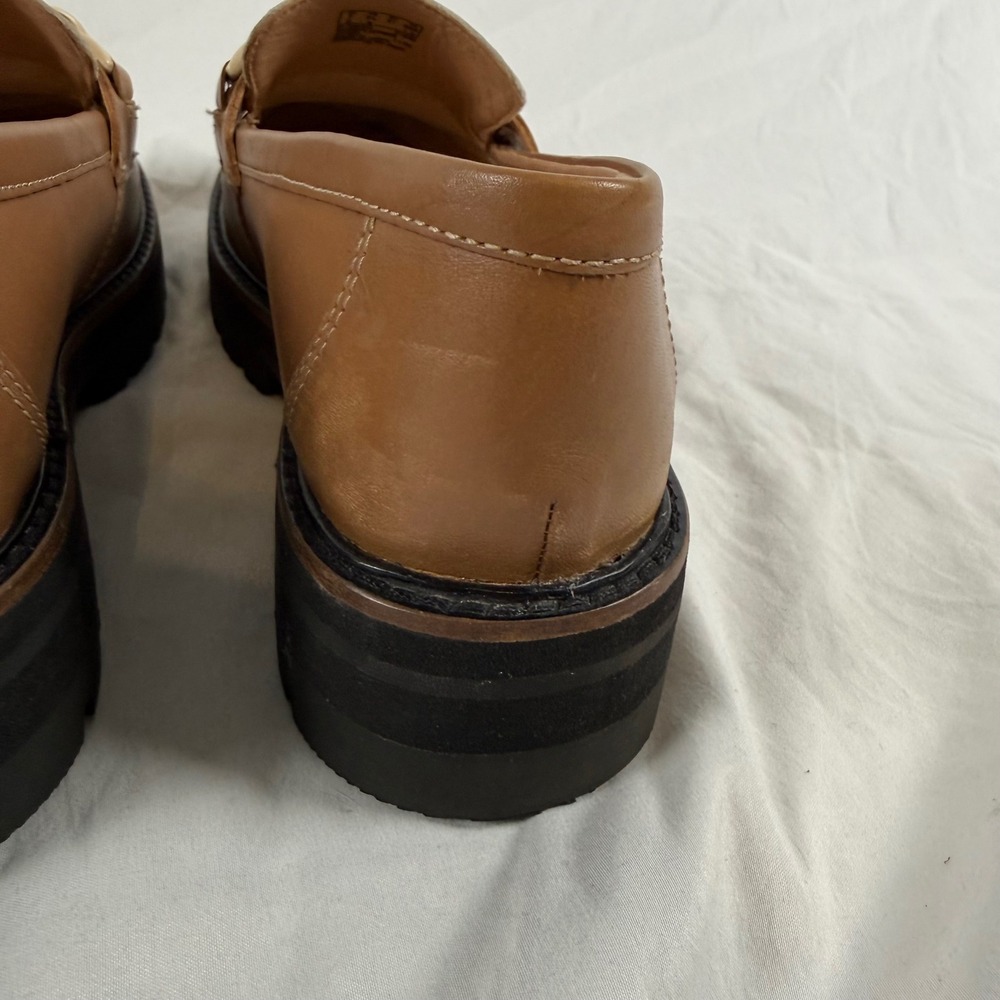Clarks Orianna Edge Tan Cream Leather Chain Lug Sole Loafers Academia Fall 9.5M - Picture 6 of 10